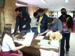 ลงทะเบียนรับเอกสารประกอบการฝึกอบรม
