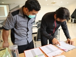 ลงทะเบียนรับเอกสารประกอบการฝึกอบรม