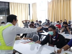 การทิ้งระยะห่างและการตอบสนองในสถานการณ์ฉุกเฉิน