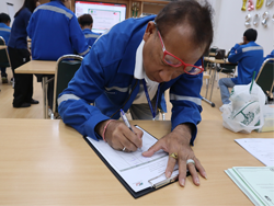 ลงทะเบียนรับเอกสารประกอบการฝึกอบรม