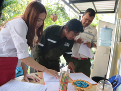 ลงทะเบียนรับเอกสารประกอบการฝึกอบรม