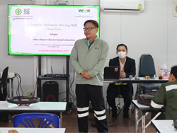 ผู้บริหารกล่าวทักทายพร้อมเน้นย้ำมาตรฐานความปลอดภัย