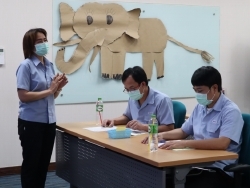ผู้แทนหน่วยงานกล่าวขอบคุณทีมวิทยกร และปิดการฝึกอบรม