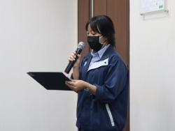 การพูดและการนำเสนอต่อที่สาธารณะชน		