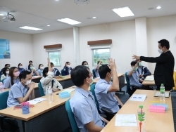 บทบาทหน้าที่ของวิทยากร/ผู้ฝึกสอน มืออาชีพ โดยอาจารย์อภิรัติ  คำสายพรม