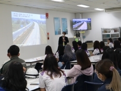 ฎหมายจราจรทางบกเพื่อการขับขี่อย่างปลอดภัย
