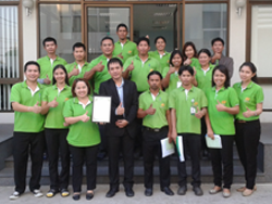 ถ่ายรูปหมู่เป็นที่ระลึก