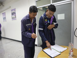 ลงทะเบียนรับเอกสารประกอบการฝึกอบรม