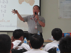 ทีมงายฝึกอบรมของทาง Honda ร่วมทำกิจกรรมละลายพฤติกรรม และเตรียมความพร้อม