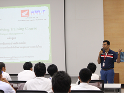 ผู้แทน Honda กล่าวต้อนรับพร้อมแนะนำวิทยากร และกิจกรรมฝึกอบรม