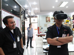 ประเมินสมรรถนะการมองเห็นในภาวะแสงสลัว Vision Test ด้วยเครื่อง VR Vision Screening