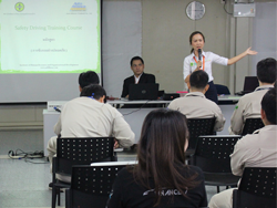 กล่าวต้อนรับพร้อมแนะนำทีมวิทยากร และกิจกรรมฝึอบรม