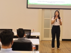 ผู้แทนหน่วยงานกล่าวต้อนรับพร้อมแนะนำวิทยากร และกิจกรรมฝึกอบรม Welcome Speech and Training Introduce
