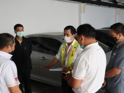 ครูฝึกประจำรถสรุปผลการฝึกพร้อมให้คำแนะนำเพิ่มเติมรายบุคคล 