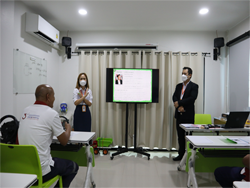 กล่าวต้อนรับพร้อมแนะนำวิทยากรและกิจกรรมฝึกอบรม