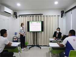 กล่าวต้อนรับพร้อมแนะนำวิทยากรและกิจกรรมฝึกอบรม