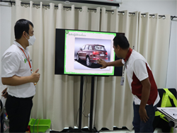 การตรวจสอบความปลอดภัยรอบตัวรถด้วยกระบวนการ KYT