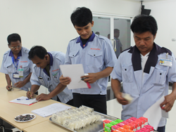 ลงทะเบียนรับเอกสารประกอบการฝึกอบรม