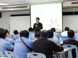 บรรยายโดยอาจารย์อภิรัติ  คำสายพรม