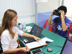 ประเมินสมรรถนะการมองเห็นในภาวะแสงสลัว Vision Test ด้วยเครื่อง VR Vision Screening