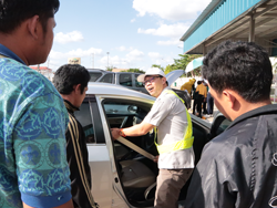 การตรวจสอบอุปกรณ์ความปลอดภัยประจำรถ