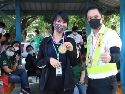 ให้รางวัลกับผู้ที่ทำคะแนนได้ดีที่สุดในแต่ละกิจกรรม