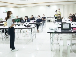 กล่าวต้อนรับพร้อมแนะนำวิทยากร และกิจกรรมฝึกอบรม