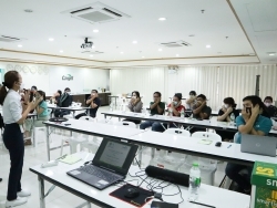 กล่าวต้อนรับพร้อมแนะนำวิทยากร และกิจกรรมฝึกอบรม