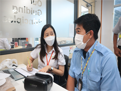 ตรวจประเมินการมองเห็นในภาวะแสงสลัวที่มีผลต่อการขับรถ