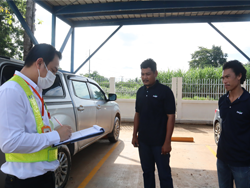 ครูฝึกสรุปผลการตรวจประเมินพร้อมให้คำแนะนำเพิ่มเติม
