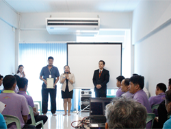 ผู้บริหารกล่าวขอบคุณ และปิดการฝึกอบรม