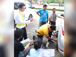 ขั้นตอนความปลอดภัยในการถอดเปลี่ยนล้อในสถานการณ์ฉุกเฉิน