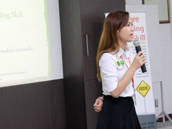 กล่าวต้อนรับพร้อมแนะนำกิจกรรมฝึกอบรม และวิทยากร