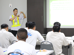 เทคนิคการตรวจสอบ และบำรุงรักษารถจักรยานยนต์เบื้องต้น Pre-Trip Inspection and Basic Maintenance โดยอาจารย์อนุชาติ  เชียงสุข