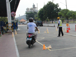 ฝึก และประเมินทักษะการขับขี่หลบหลีกสิ่งกีดขวางแบบซิกแซก Slalom Riding Technique