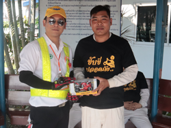 ให้รางวัลกับผู้ที่ทำคะแนนได้สูงสุดในแต่ละกิจกรรม