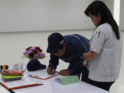 ลงทะเบียนรับเอกสารประกอบการฝึกอบรม