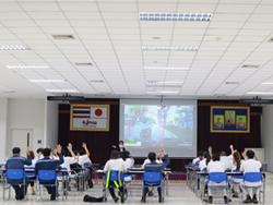 เทคนิคการขับรถเชิงป้องกันอุบัติเหตุ โดยอาจารย์อภิรัติ  คำสายพรม