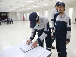 ลงทะเบียนรับเอกสารประกอบการฝึกอบรม