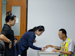 ลงทะเบียนรับเอกสารประกอบการฝึกอบรม