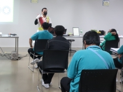 การตรวจสอบอุปกรณ์ความปลอดภัยประจำรถ