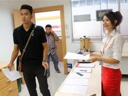 ลงทะเบียนรับเอกสารประกอบการฝึกอบรม