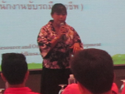 กล่าวทักทายพร้อมมอบนโยบายในการปฏิบัติงาน