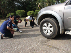 สาธิตเทคนิคการตรวจสอบ และเตรียมความพร้อมก่อนการเดินทาง Pre-Trip Walk Around Demonstration