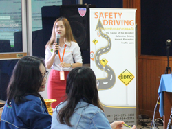 แนะนำทีมวิทยากร และกิจกรรมฝึกอบรม