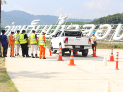 ฝึก และประเมินทักษะการขับรถถอยหลังแบบซิกแซก Slalom Backing