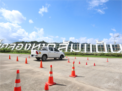 ฝึกและประเมินทักษะการขับรในสถานการณ์จำลอง
