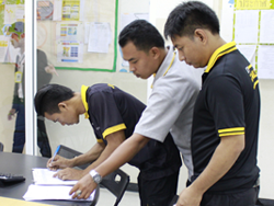 ลงทะเบียนรับเอกสารประกอบการฝึกอบรม