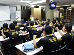 เทคนิคการขับรถเชิงป้องกันอุบัติเหตุ โดยอาจารย์อภิรัติ  คำสายพรม