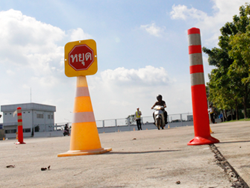 ฝึก และทดสอบทักษะการเบรก และการหยุดรถในสถานการณ์ฉุกเฉิน